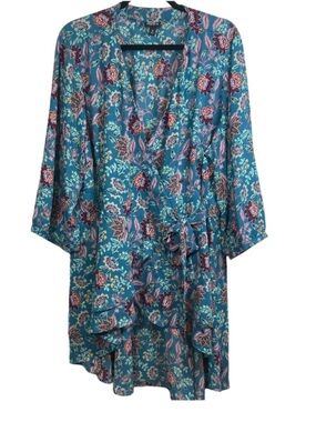 Torrid Georgette Wrap Tunic Blouse in a Blue and Multicolor Floral Print Sz 3/22
